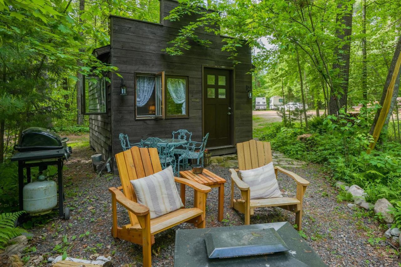 Vintage Wild West Tiny Hotel In The Woods! Pine City Kültér fotó