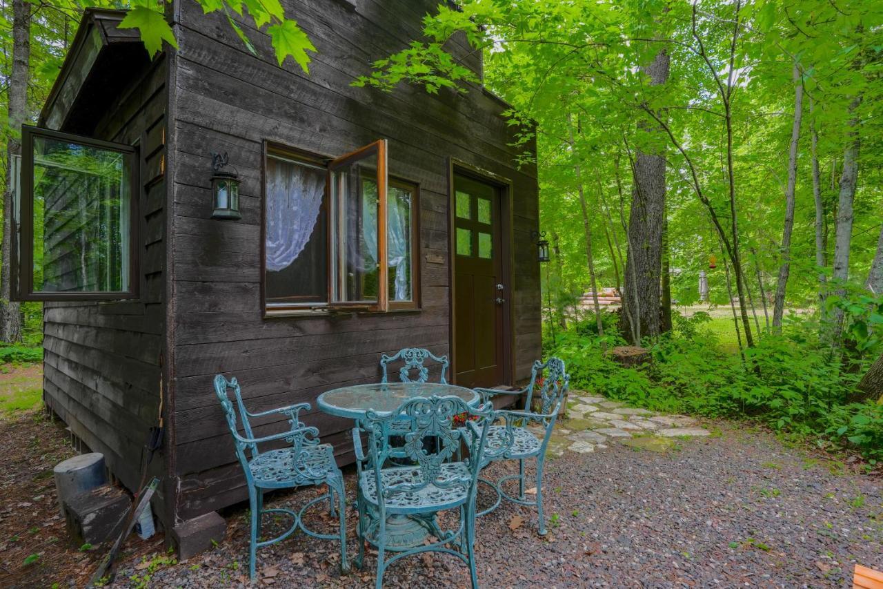 Vintage Wild West Tiny Hotel In The Woods! Pine City Kültér fotó